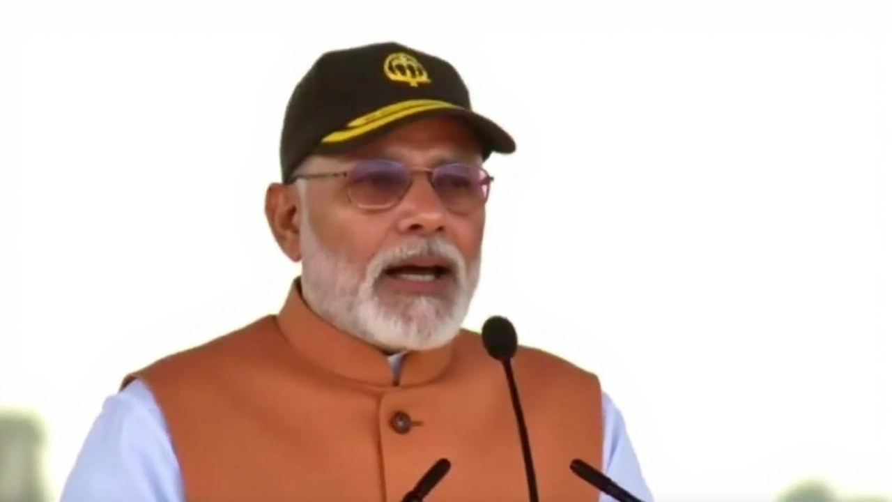 आदमपुर एयरबेस पर PM मोदी का बड़ा बयान: आतंक के खिलाफ 'घर में घुसकर मारेंगे' नीति दोहराई